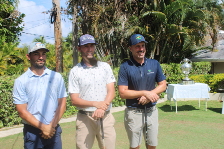 Andrew Arft, Ryan Sullivan _ Josh Anderson poses ahead of tee off on the final day
